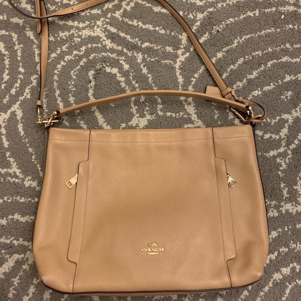 Coach bag like new. I only used it few times.